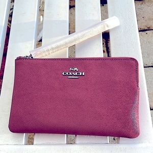 Coach leather wristlet, new with tags